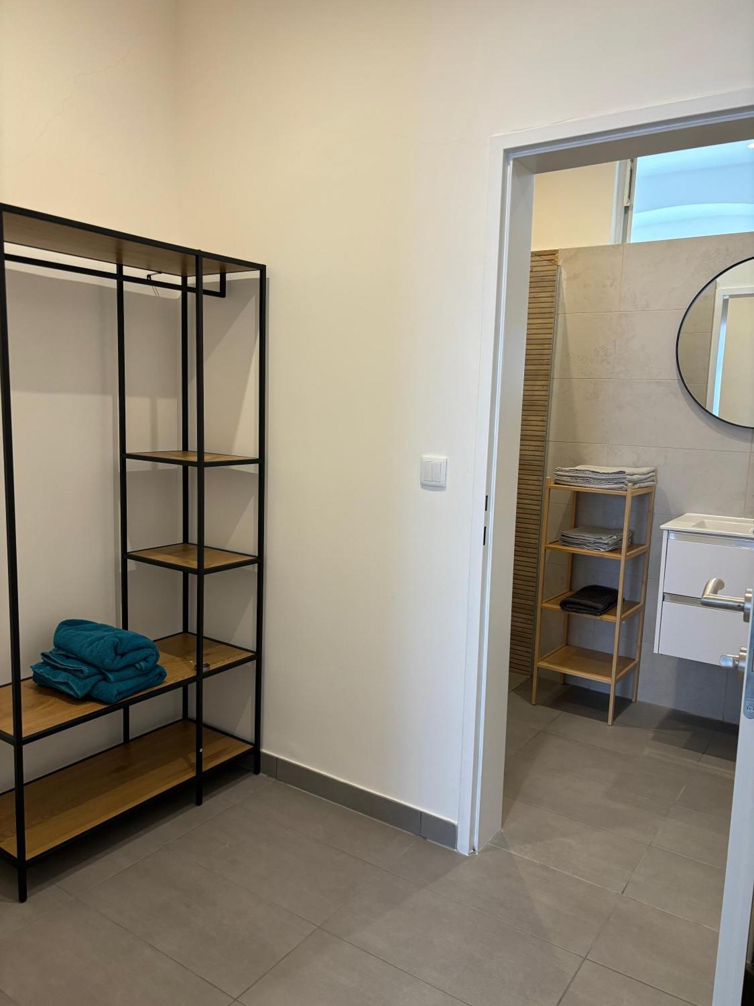 Traumhafte Fuer 3, Grosszuegig, Walk In Dusche Appartement