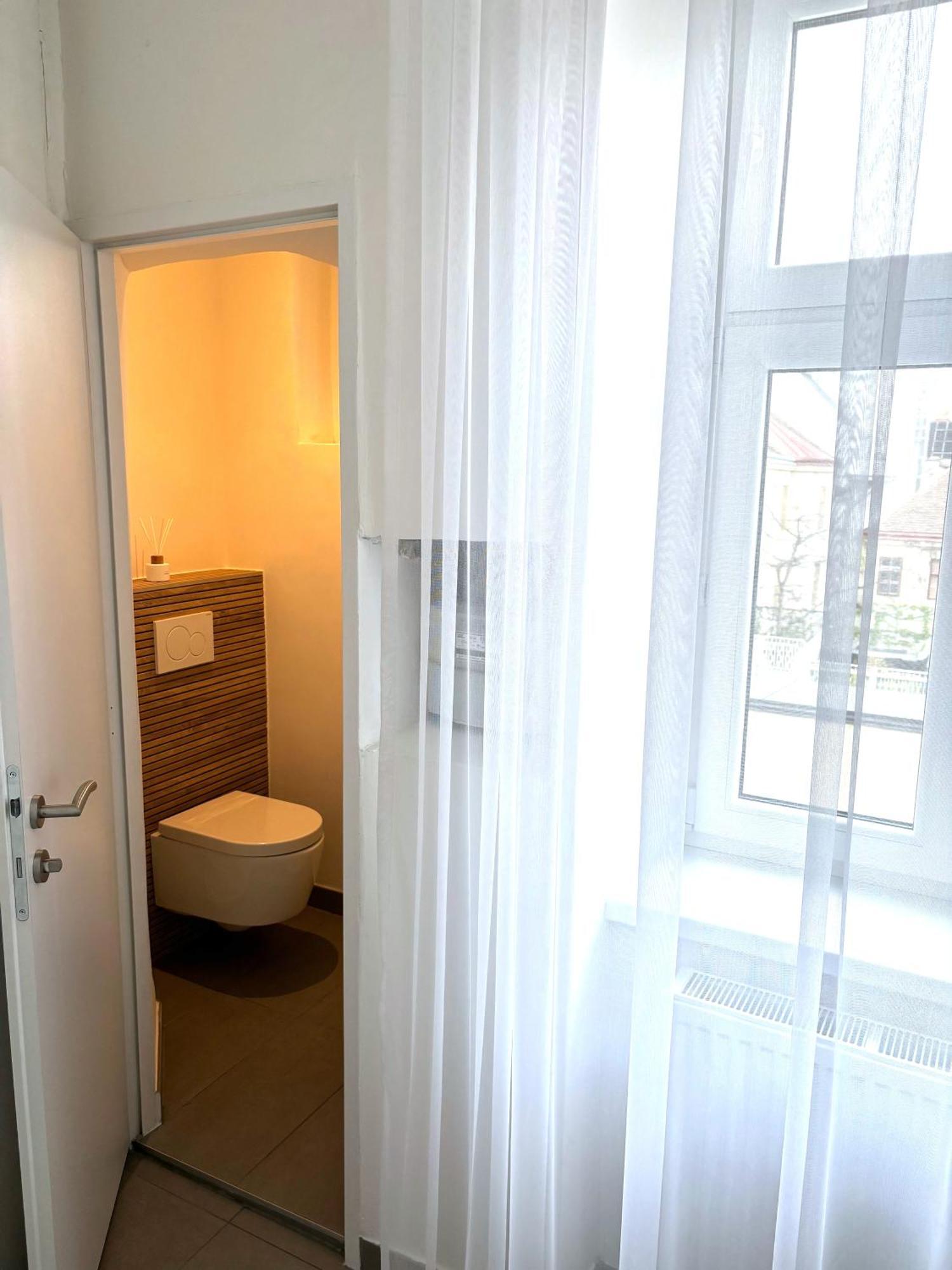 Traumhafte Fuer 3, Grosszuegig, Walk In Dusche Appartement Vienne