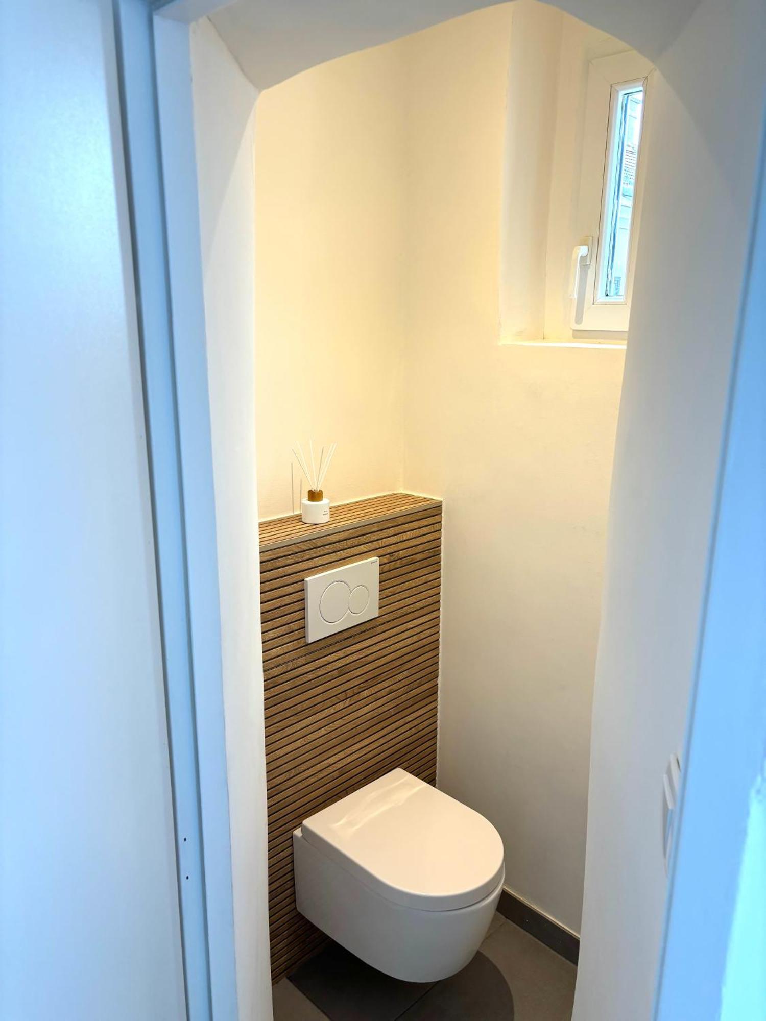 Traumhafte Fuer 3, Grosszuegig, Walk In Dusche Appartement *